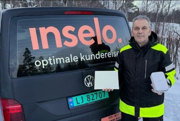Victor er klar for å hjelpe en ny Telia-kunde med god internettdekning på fjellet